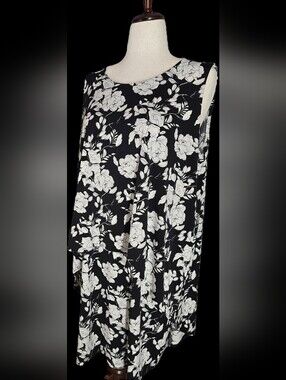 Chico's Size 16 Black & White Floral Sleeveless Mini Dress